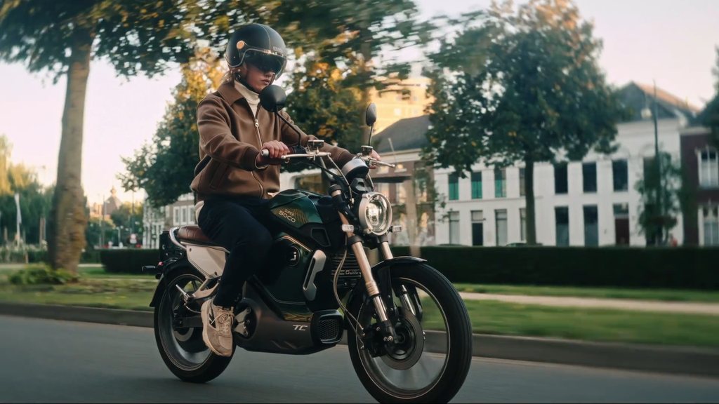 Super Soco, Commercial
